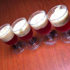 A picture of Custard desserts.