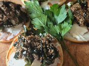 Una foto de caviar vegetal