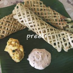 A picture of Spinach net dosa.