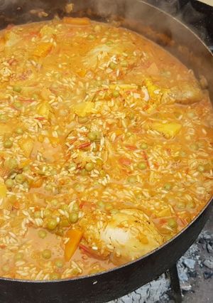 Una foto de Arroz con pollo al disco!