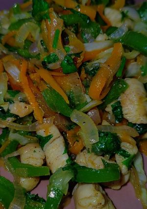 صورة لوصفة شرايح الخضار مع الدجاج سهلة ولذييذه 😋😋