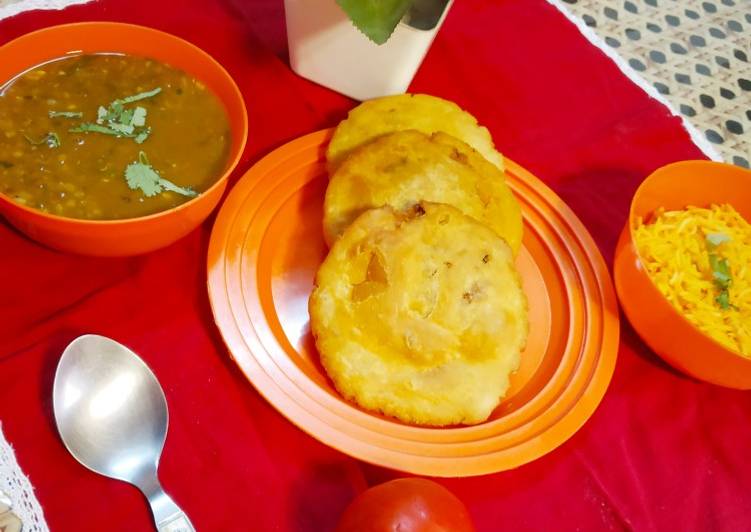 Steps to Prepare Speedy Moth Dal with Masala Kachori