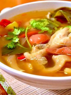 รูปของ ต้มยำน่องไก่น้ำใส