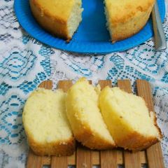 A picture of Cream Cheese Pound Cake.
