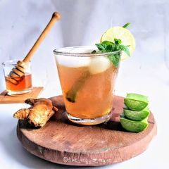 A picture of Aloe Gooseberry Ginger Elixir.