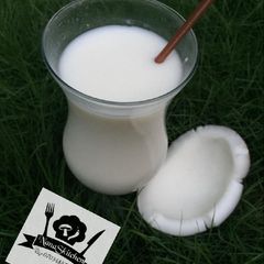 Coconut milkshake A picture of Coconut milkshake.