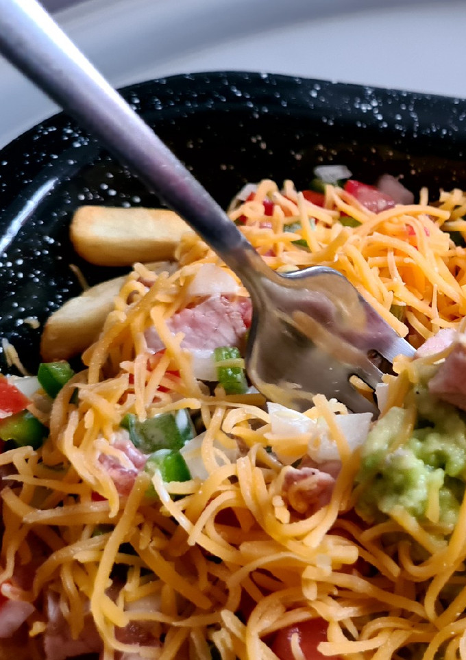Una foto de Papas fritas cargadas de carne asada (Carne asada fries)