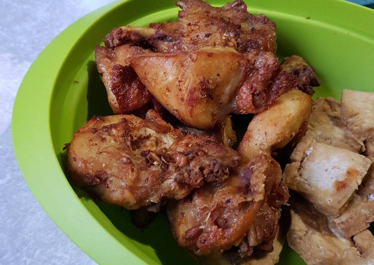 6 Resep: Ayam goreng bumbu ungkep Anti Gagal!