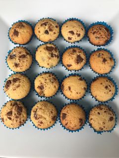 Una foto de Mini cupcakes de vainilla y chips