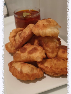 Una foto de Empanadillas caseras de atún con picante