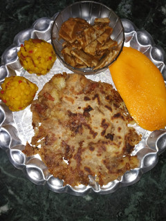 आलू प्याज के चटपटे परांठे (Aloo pyaz ke chatpate parathe recipe in Hindi) रेसिपी मुख्य फोटो