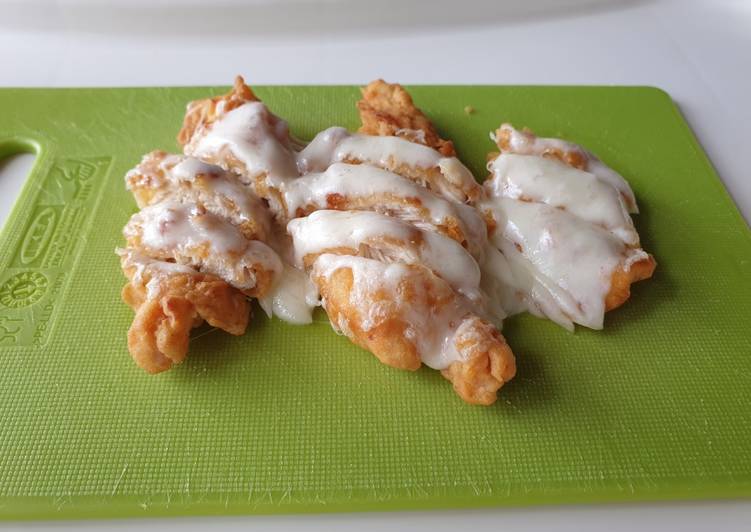 Langkah Mudah untuk Menyiapkan Crispy Chicken Mozarella yang Enak