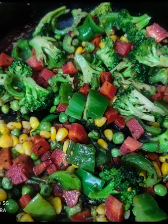 Easy Steps to Make Mix Veggies Salad the Delicious Appealing