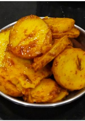 A picture of Maharashtrian Style Batata Kachrya.