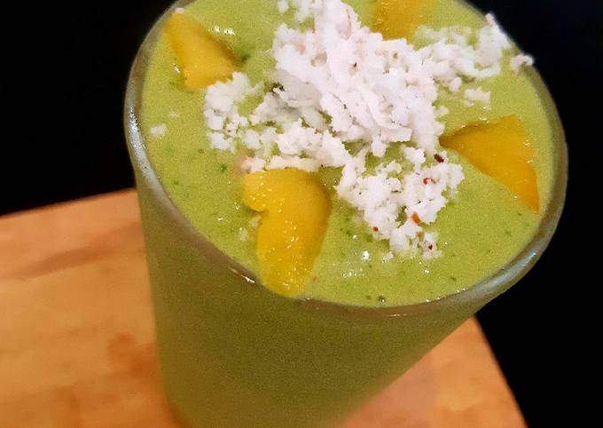 How to Make Mario Batali Green PIÑA COLADA SMOOTHIE 💚🥤 🍍🥥