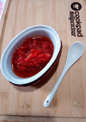 Una foto de CHUTNEY de morrón rojo