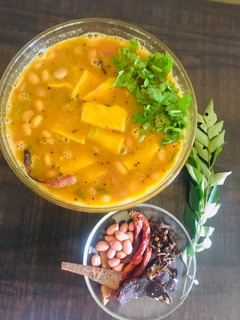 દાળ ઢોકળી (Dal Dhokli Recipe In Gujarati) રેસીપી મુખ્ય ફોટો