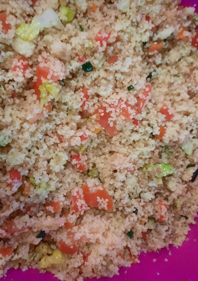 Una foto de Cous cous a la jardinera