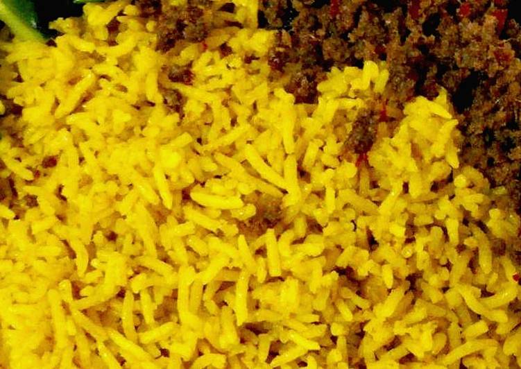 Cara Gampang Menyiapkan Nasi kebuli magic com bumbu ungkepan ayam, Enak Banget