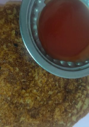 ઇન્સ્ટન્ટ સોજી ઉત્તપમ (Instant Sooji Uttapam Recipe In Gujarati) રેસીપી મુખ્ય ફોટો
