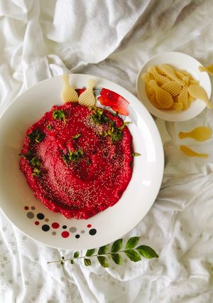 A picture of Beetroot hummus.