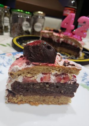 Una foto de Torta de cumple low carb