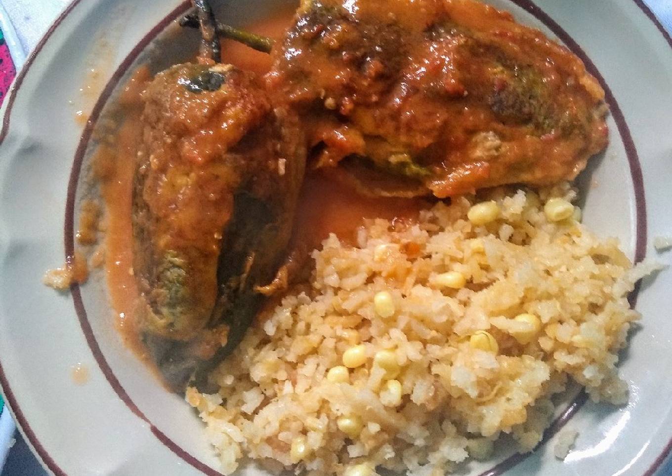 Chiles rellenos de carne molida 🥘