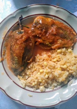 Una foto de Chiles rellenos de carne molida 🥘