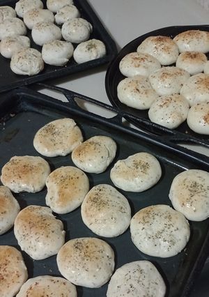 Una foto de Pancitos Saborizados de orégano - provenzal y queso