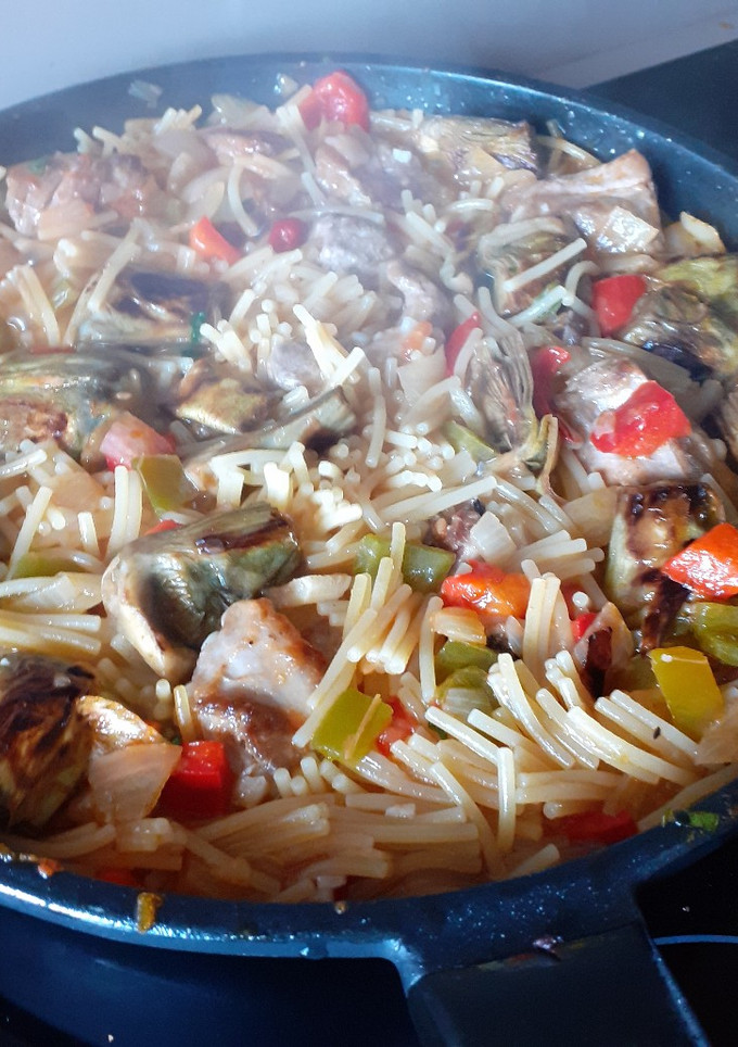Una foto de Fideos a la cazuela con verduras