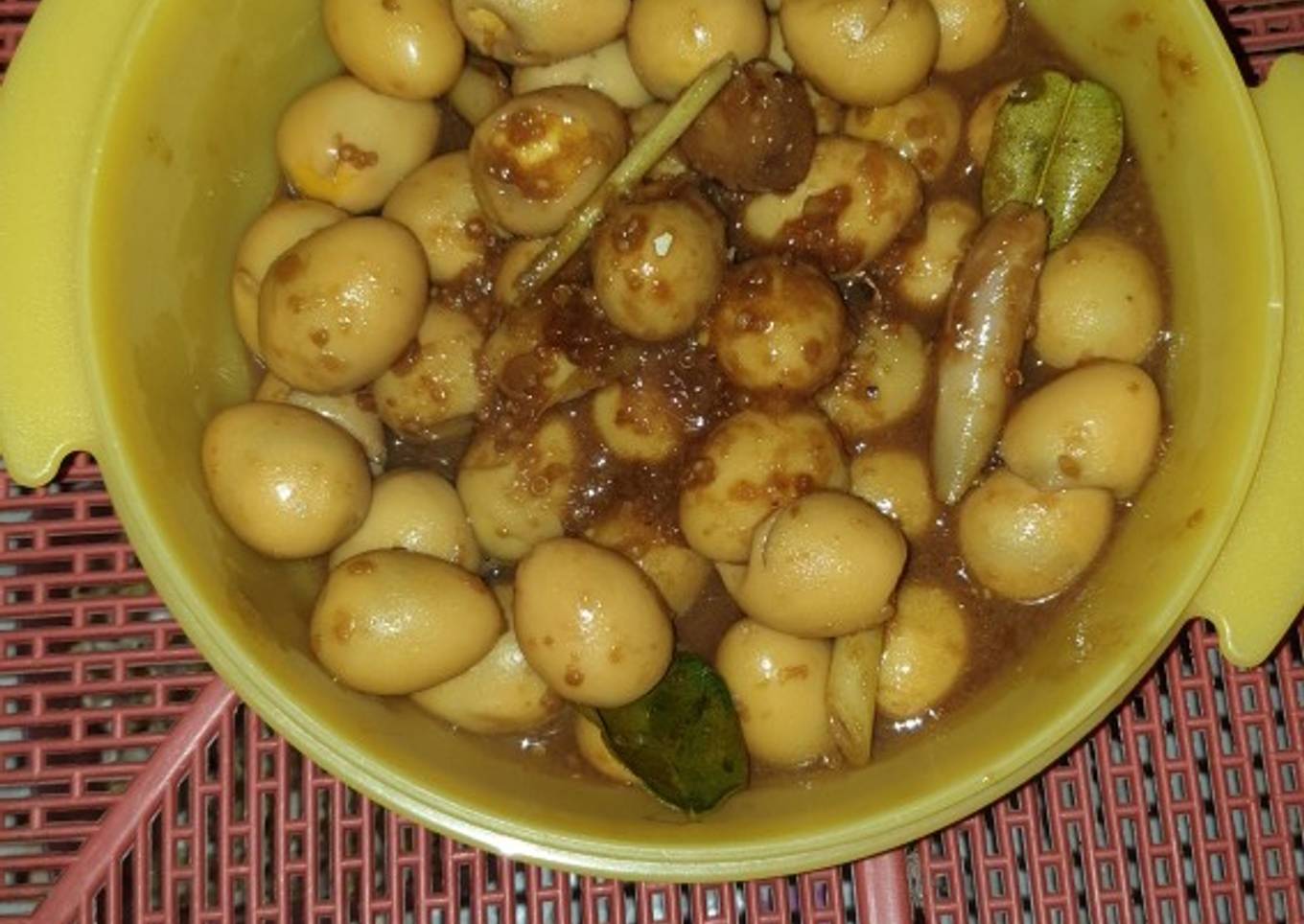 Telur Puyuh pendamping soto kudus