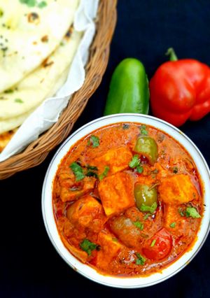 A picture of Restaurant style kadai paneer.