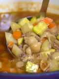 Sopa de caracol con verduras y carne