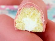 Una foto de pastelitos de mantequilla