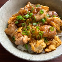 Scrumptious Chicken & Egg Rice Bowl A picture of Scrumptious Chicken & Egg Rice Bowl.