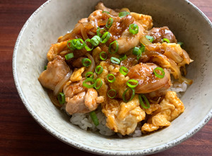 A picture of Scrumptious Chicken & Egg Rice Bowl.