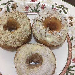 A picture of Super fluffy doughnuts.