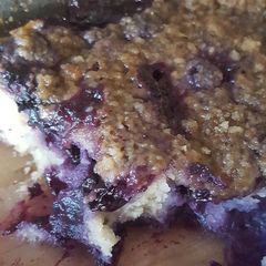 A picture of Blueberry Streusel Cake.