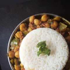 A picture of Chana Sabzi With Rice.