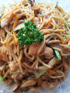 蔬菜菇菇雞肉日式焼きそば (日式炒麵) 的食譜成品照片
