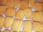 Una foto di biscotti senza glutine con olio