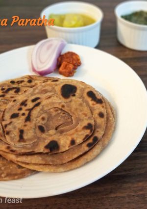 A picture of Lachha Paratha.