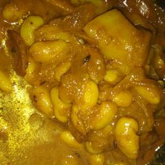 A picture of White rajma curry.