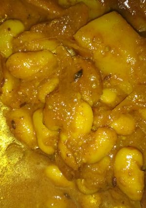 A picture of White rajma curry.