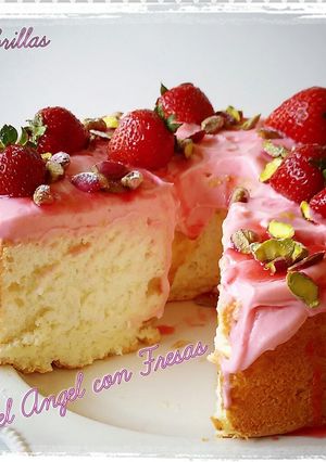 Foto principal de Pastel Ángel con crema de queso y fresas
