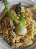 Cremoso vegano de orzo con hinojo