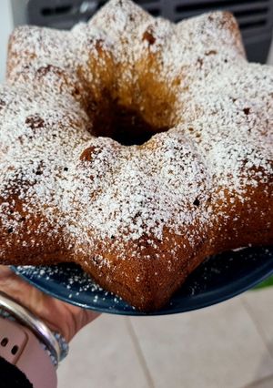 Una foto de Torta de postrecito de vainilla con dulce de batata 🧡