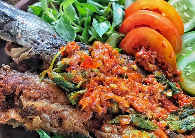 Resep: Lele Penyet Sambal Kemangi Simpel