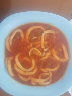 Una foto de Calamares en salsa