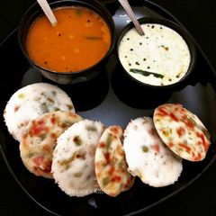 A picture of Mixed Vegetable Idli.